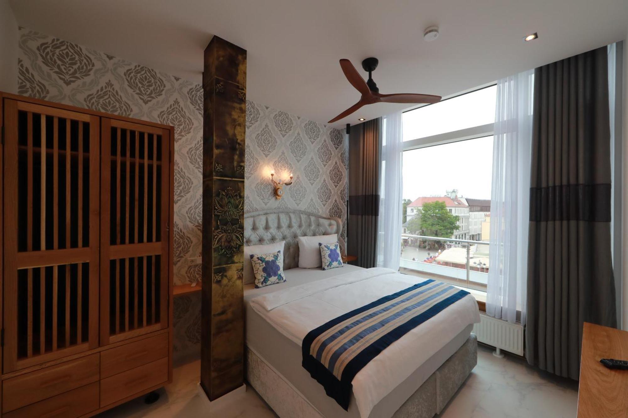 36 Pho Co Hotel & Suites Weimar  Buitenkant foto