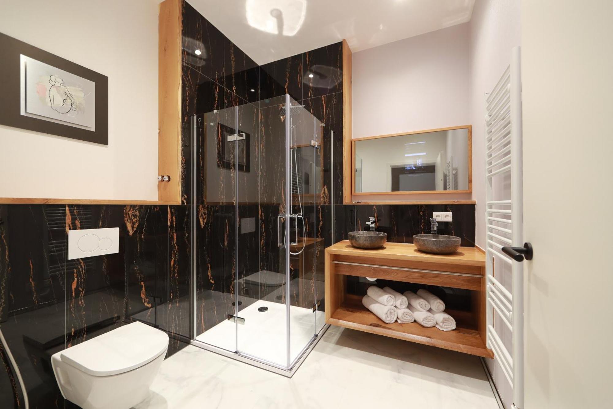 36 Pho Co Hotel & Suites Weimar  Buitenkant foto
